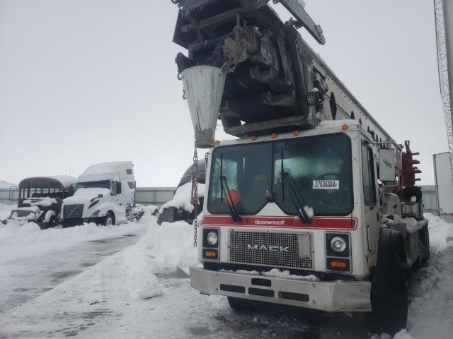 Obraz 2 z 2006 MACK 600 MR600 2006 z VIN 1M2K189C26M031507