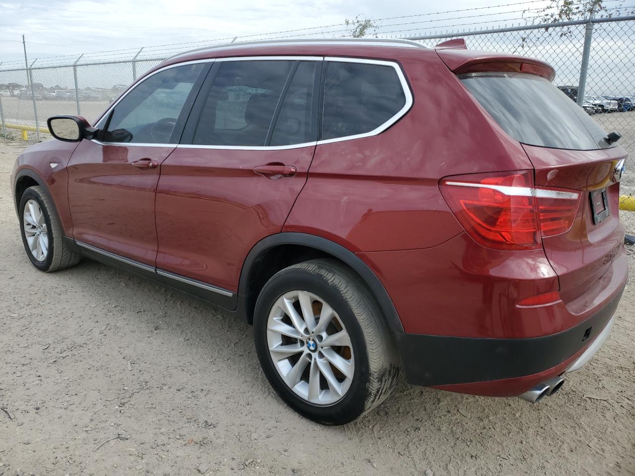 Obraz 2 z 2014 BMW X3 XDRIVE28I 2014 z VIN 5UXWX9C56E0D31854