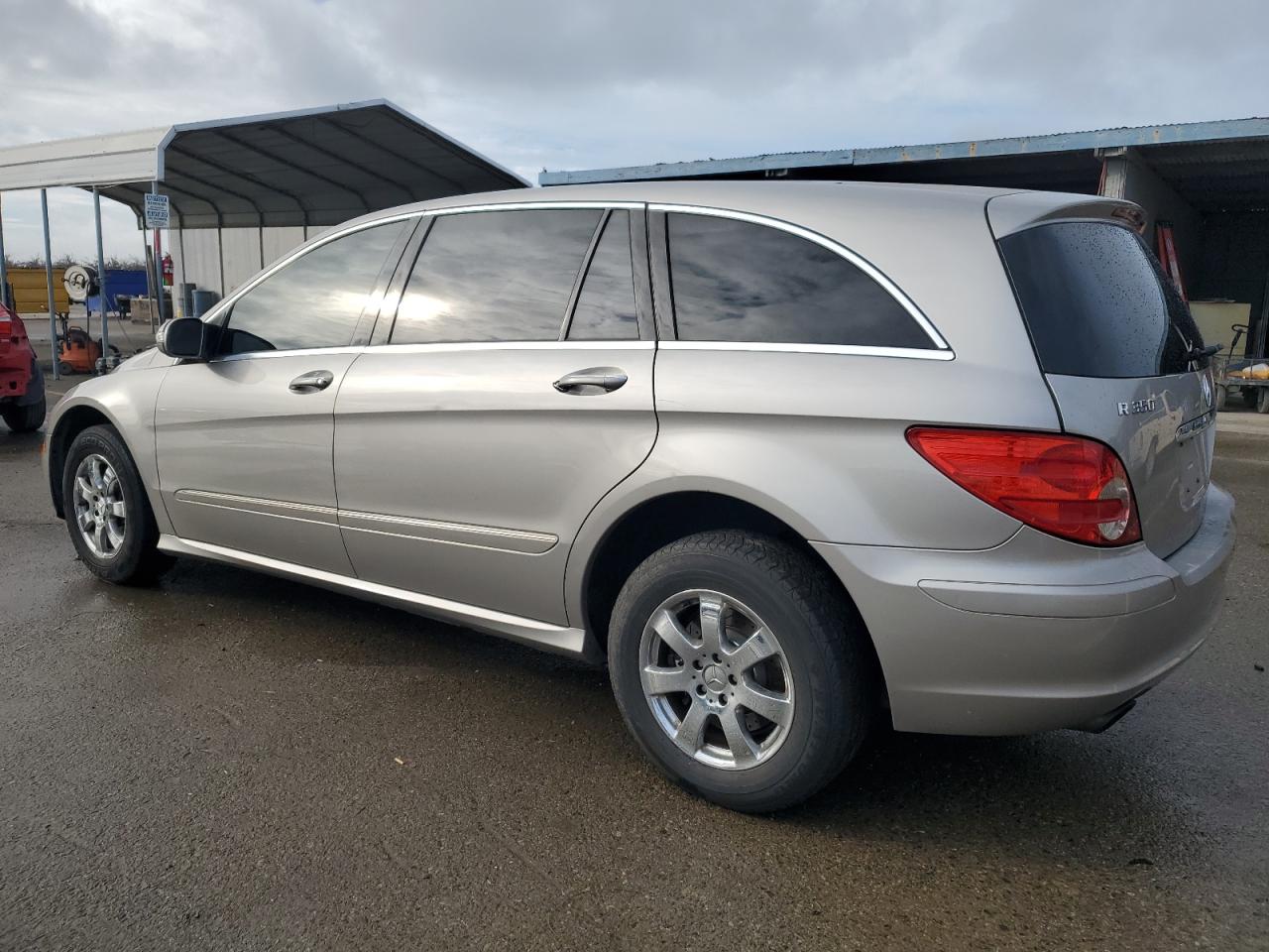 Image 2 of 2007 MERCEDES-BENZ R 350 2007 with VIN 4JGCB65E77A036959