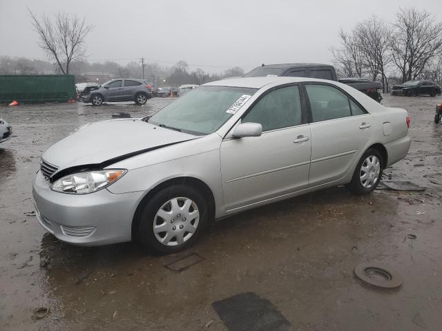 Obraz 1 z 2005 TOYOTA CAMRY LE 2005 z VIN 4T1BE32K05U990475