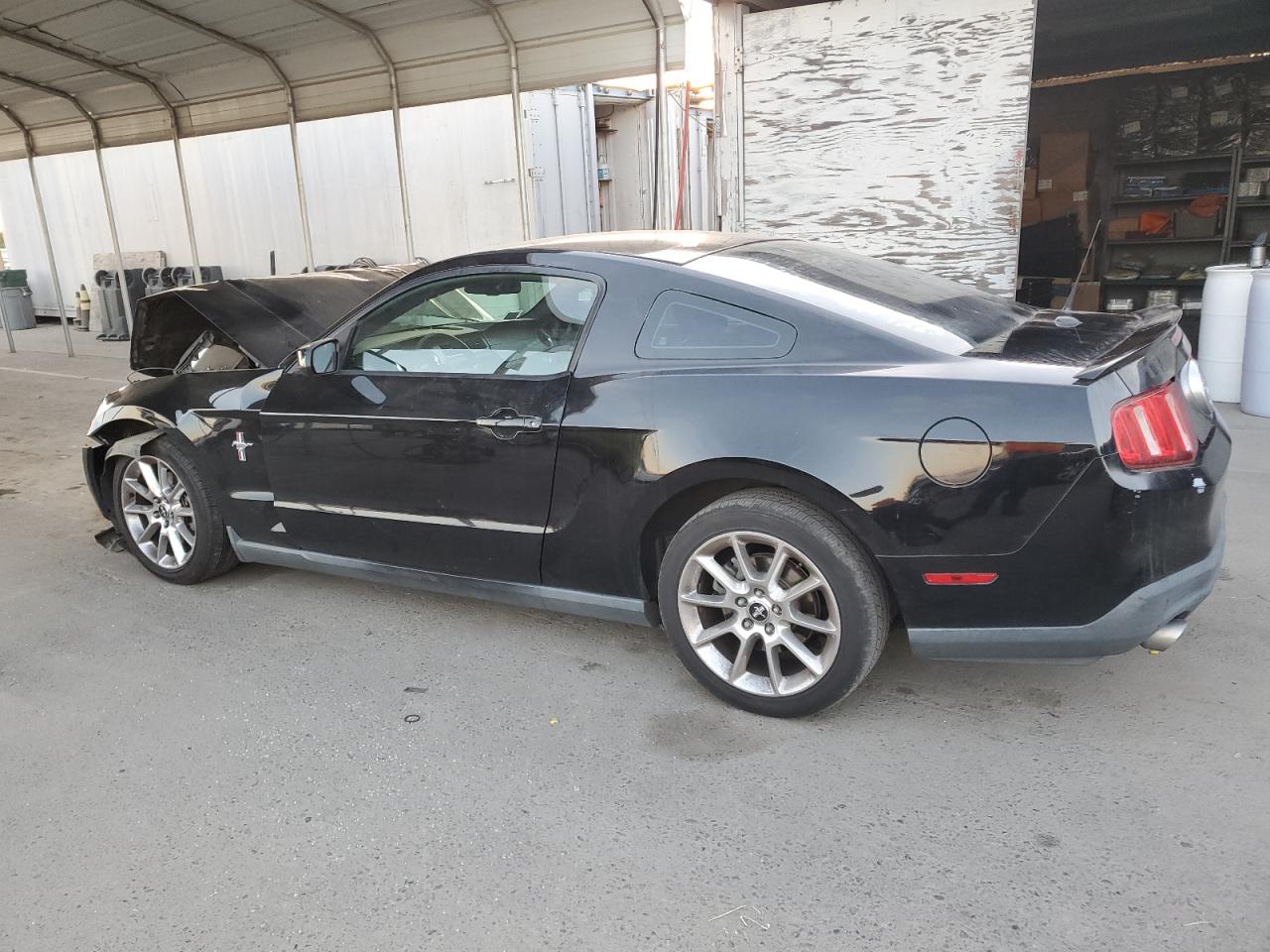 Изображение 2 2011 FORD MUSTANG  2011 с VIN 1ZVBP8AM1B5153901