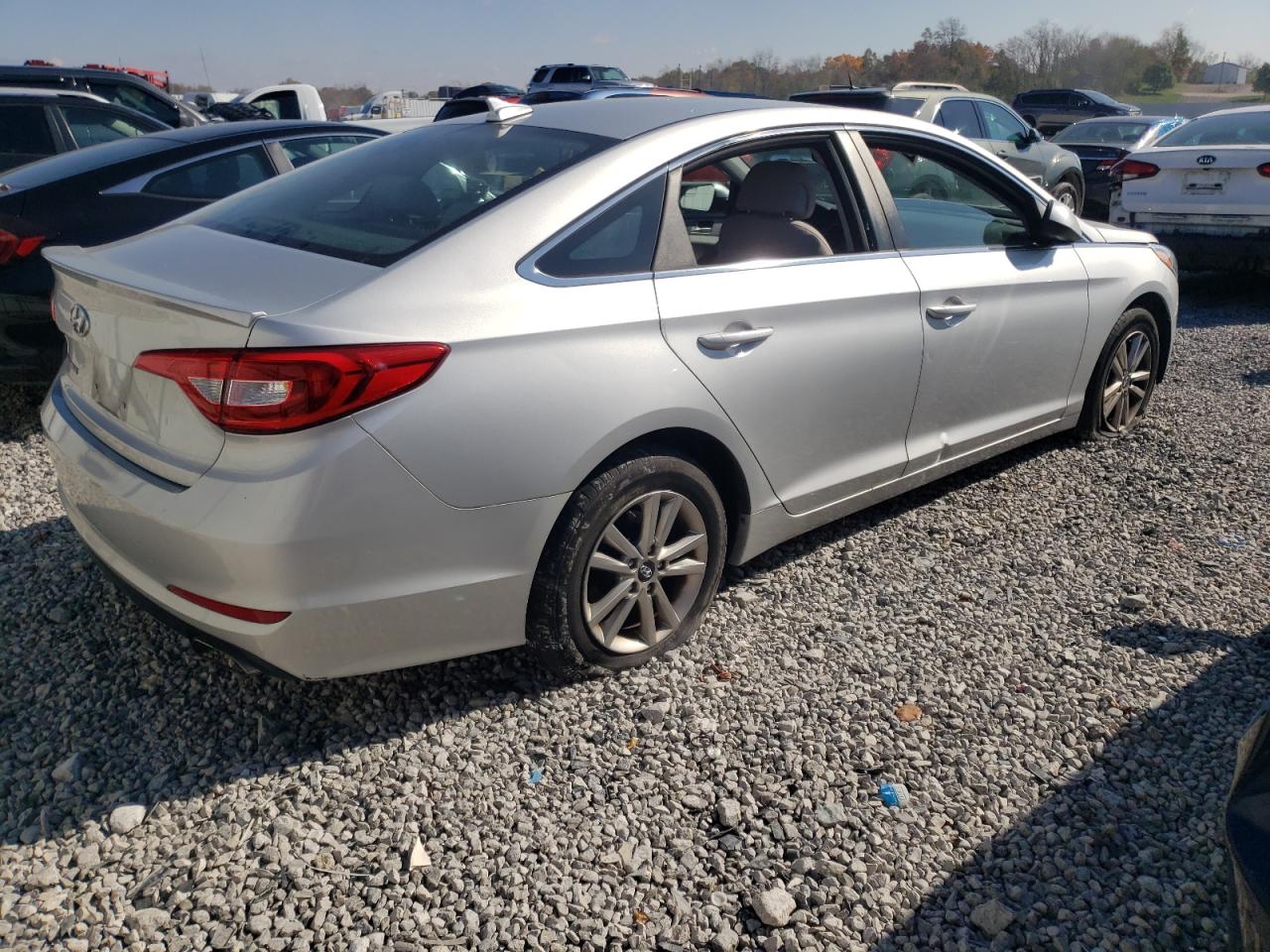 Obraz 3 z 2016 HYUNDAI SONATA SE 2016 z VIN 5NPE24AF5GH350313