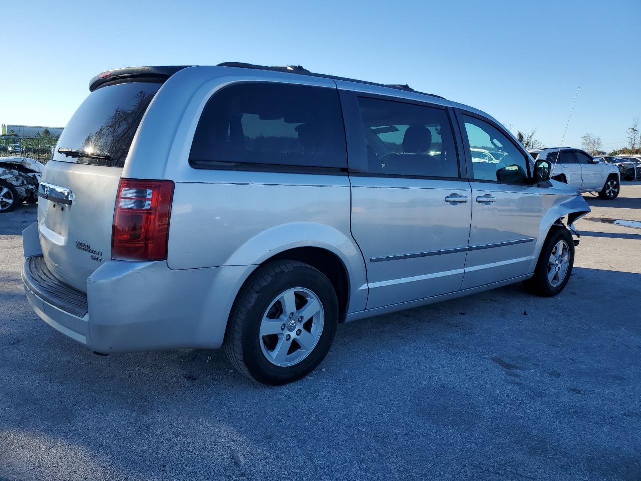 Image 3 of 2010 DODGE GRAND CARAVAN SXT 2010 with VIN 2D4RN5D11AR450422