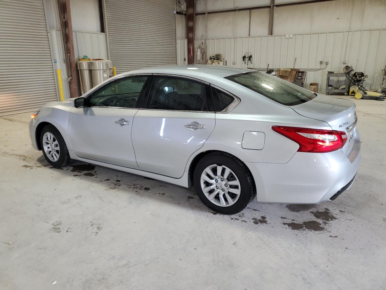 Image 2 of 2016 NISSAN ALTIMA 2.5 2016 with VIN 1N4AL3APXGC225307