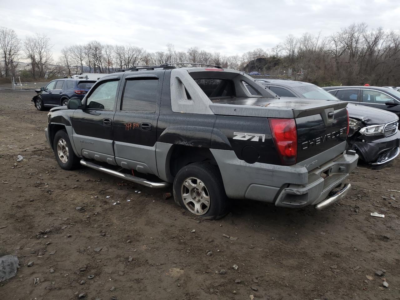 Image 2 of 2002 CHEVROLET AVALANCHE K1500 2002 with VIN 3GNEK13T22G278058