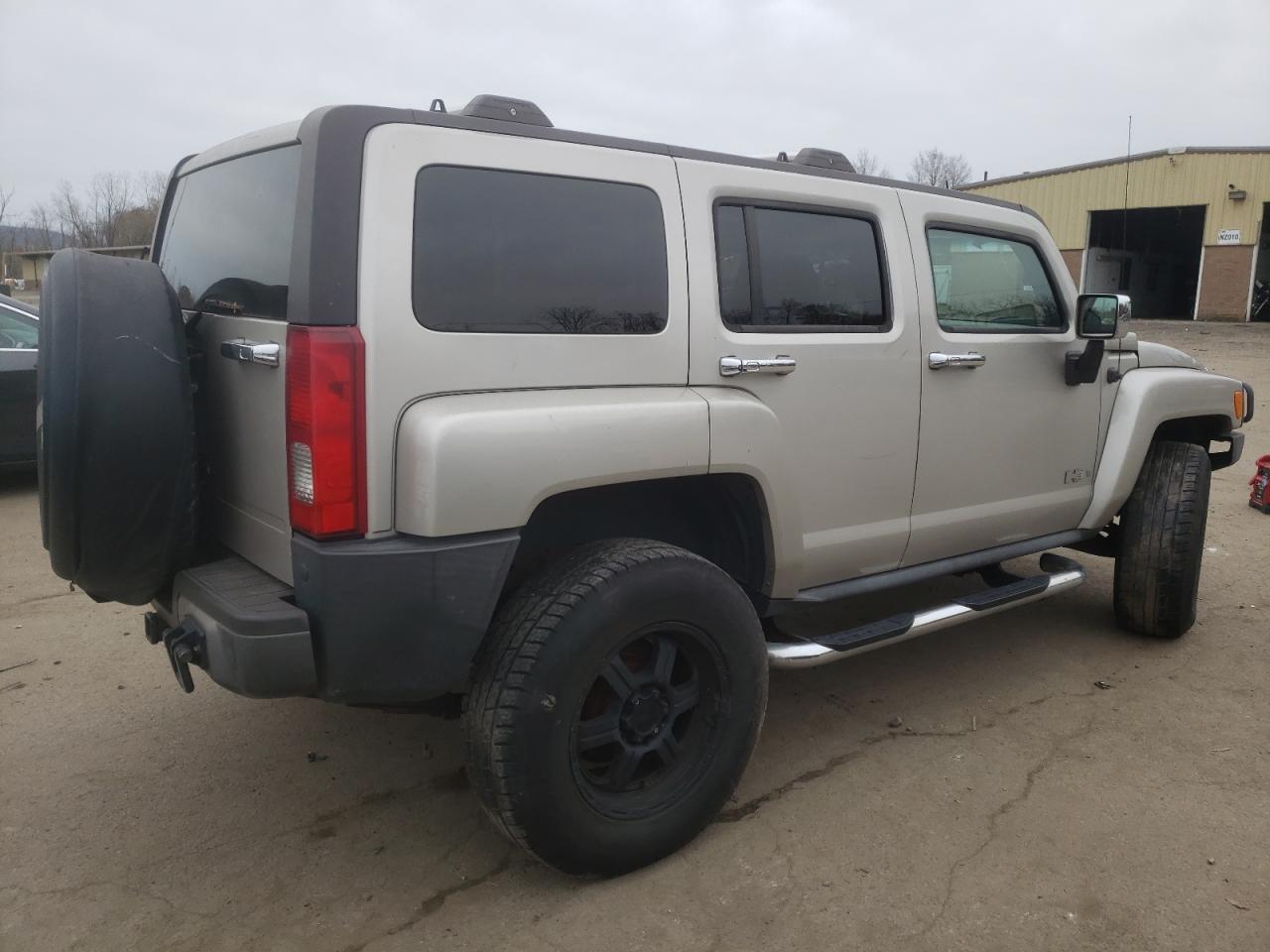 Obraz 3 z 2006 HUMMER H3  2006 z VIN 5GTDN136568117584