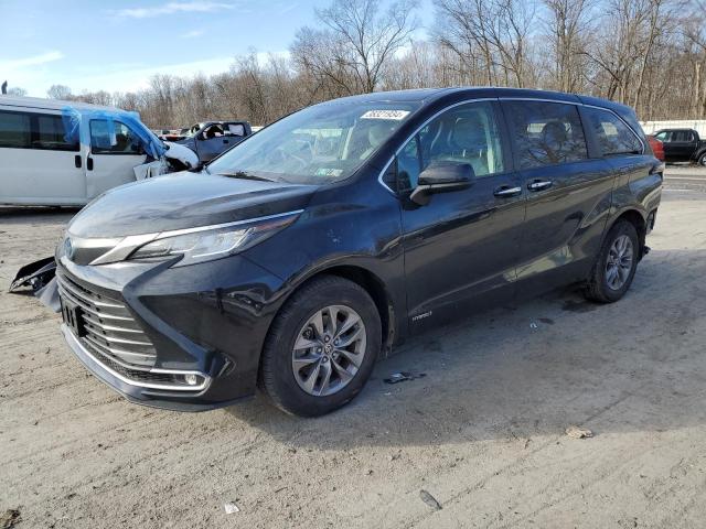 2021 TOYOTA SIENNA XLE 2021 image