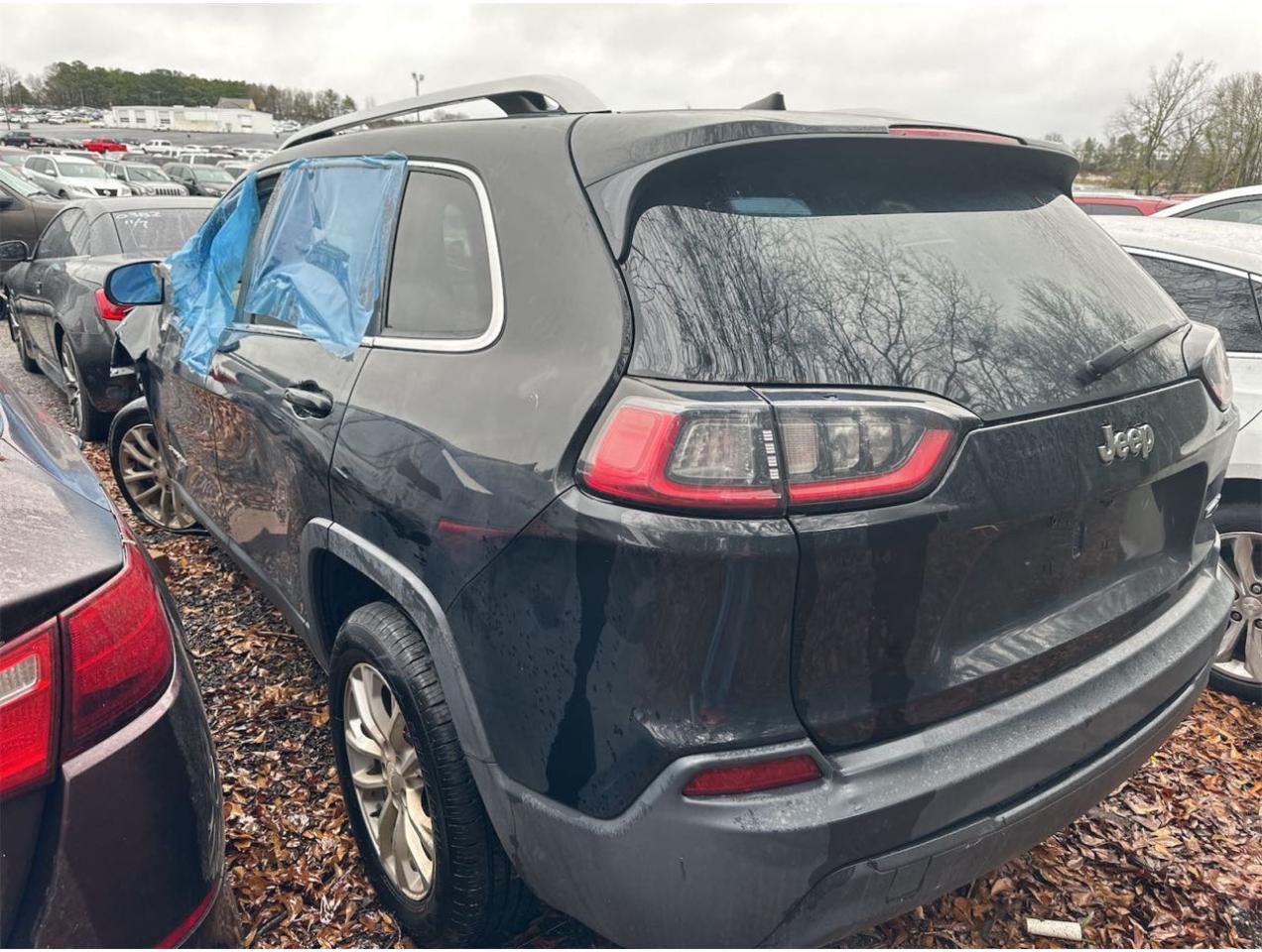 Obraz 3 z 2019 JEEP CHEROKEE LATITUDE 2019 z VIN 1C4PJLCB4KD241548