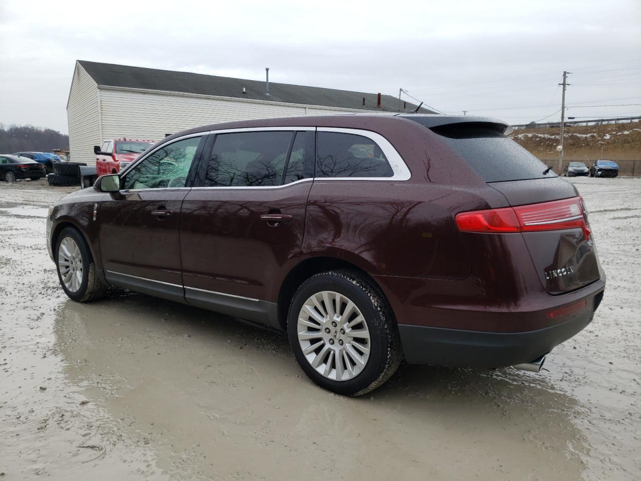 Image 2 of 2010 LINCOLN MKT  2010 with VIN 2LMHJ5AR3ABJ28114