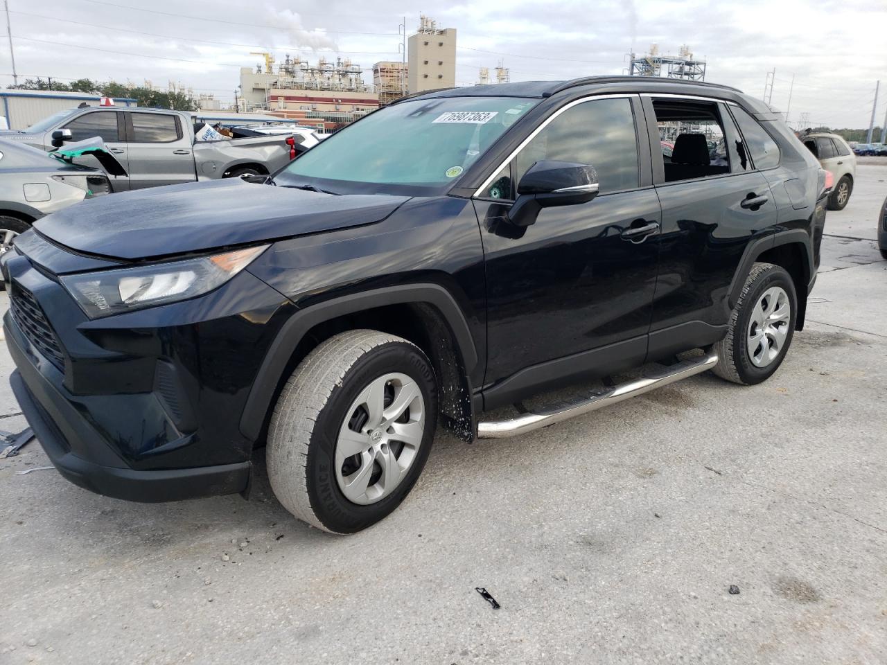 Image 1 of 2019 TOYOTA RAV4 LE 2019 with VIN 2T3K1RFV6KC026888