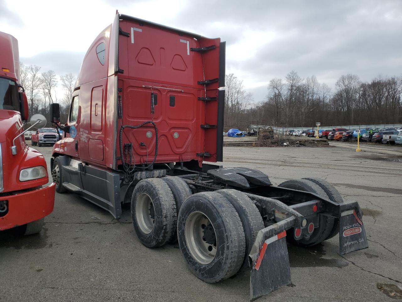 Image 3 of 2015 FREIGHTLINER CASCADIA 125  2015 with VIN 3AKJGLD5XFSFP7035