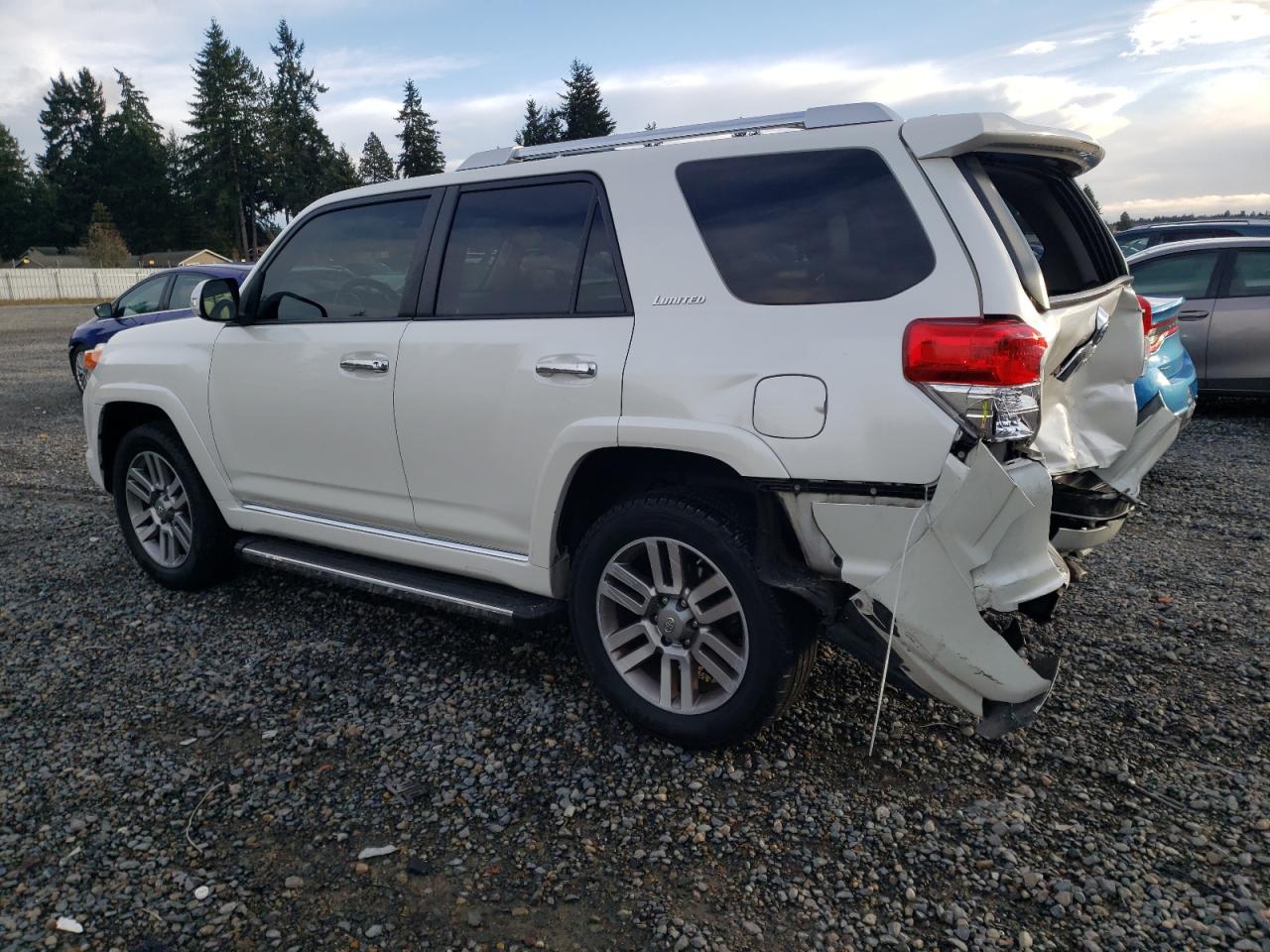 Изображение 2 2013 TOYOTA 4RUNNER SR5 2013 с VIN JTEBU5JR0D5124152