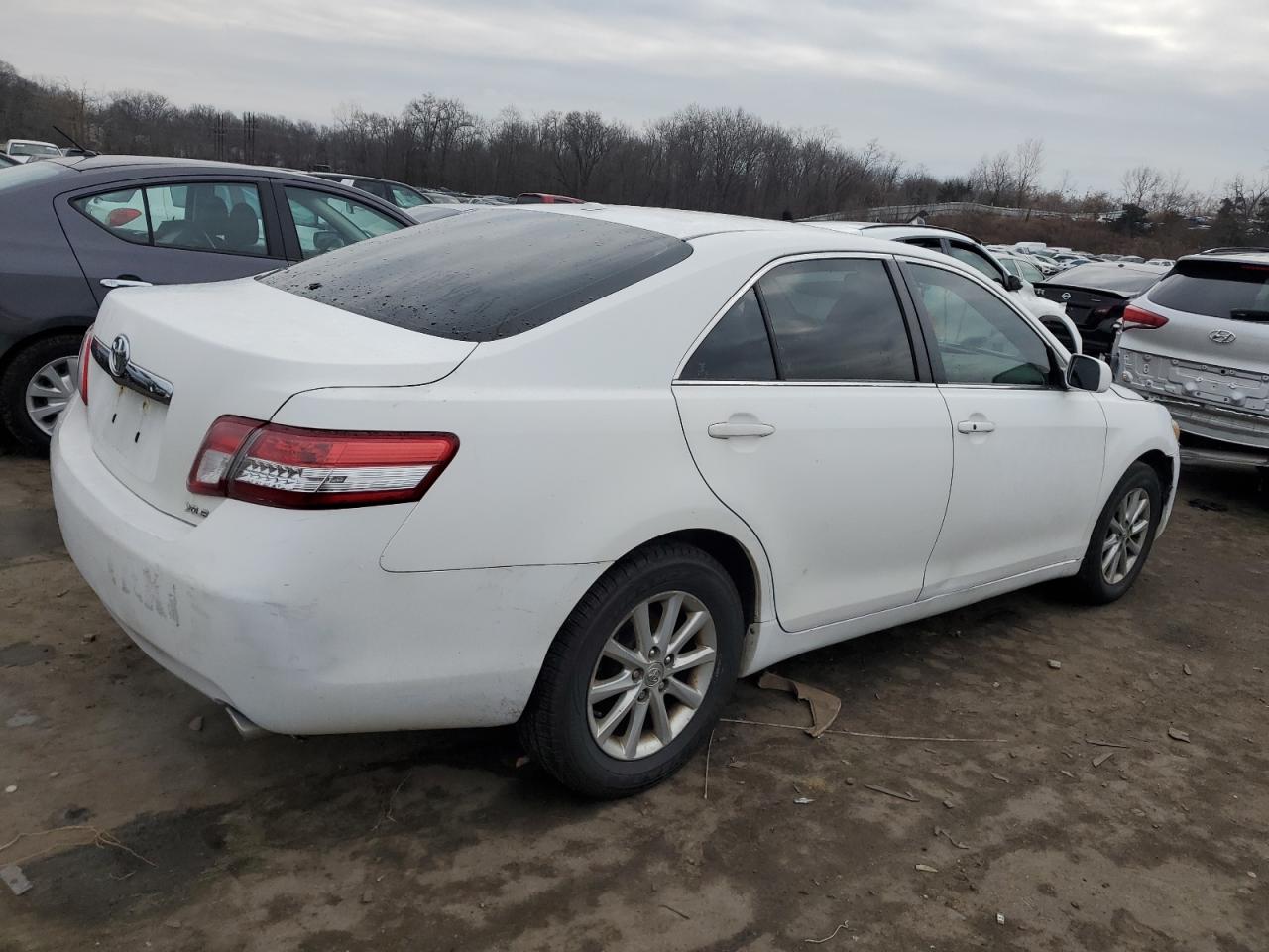 Image 3 of 2011 TOYOTA CAMRY SE 2011 with VIN 4T1BK3EK8BU625087