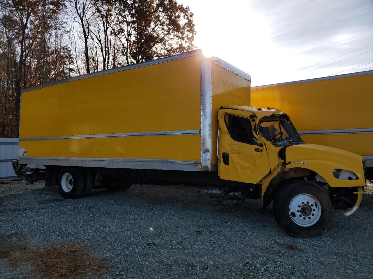 2023 FREIGHTLINER M2 106 MEDIUM DUTY 2023 image