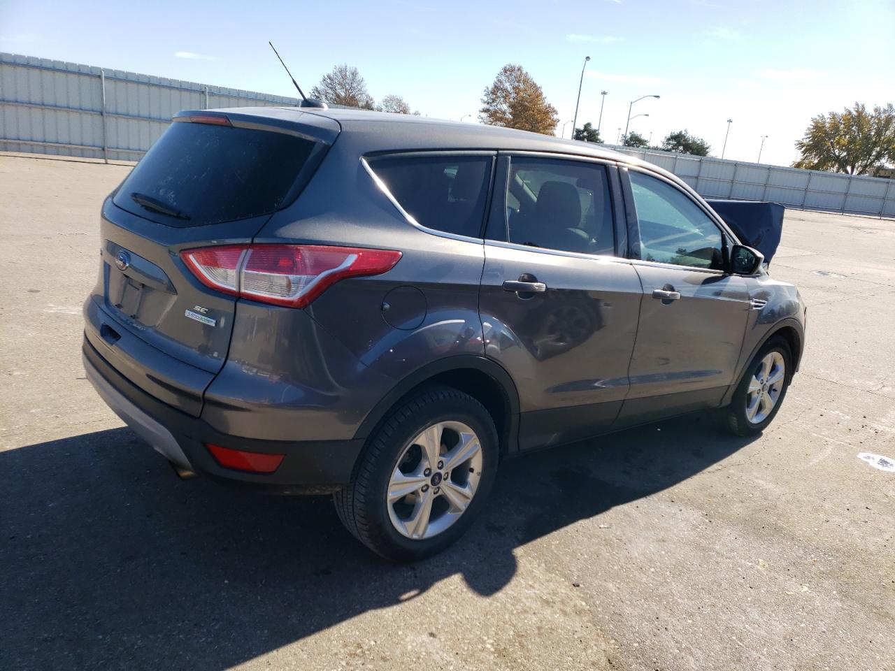 Image 3 of 2014 FORD ESCAPE SE 2014 with VIN 1FMCU0G95EUA55268
