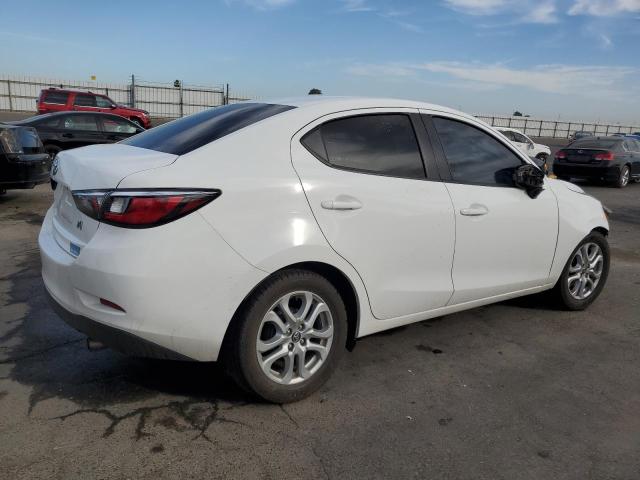 Image 3 of 2018 TOYOTA YARIS IA  2018 with VIN 3MYDLBYVXJY320424