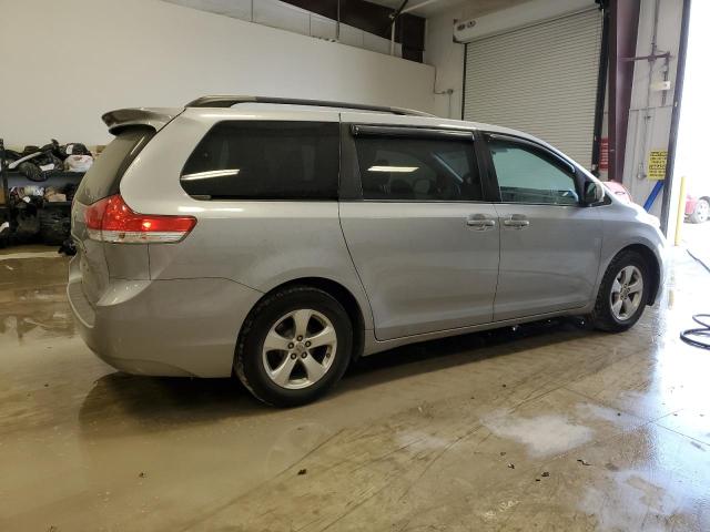 Image 3 of 2013 TOYOTA SIENNA LE 2013 with VIN 5TDKK3DC7DS403355