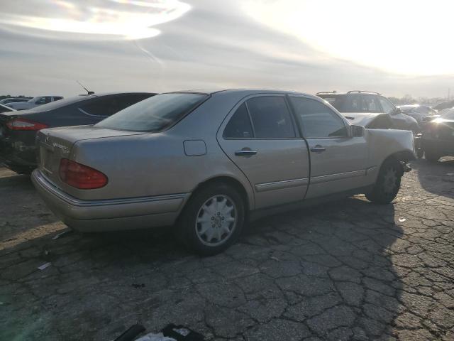 Obraz 3 z 1998 MERCEDES-BENZ E 300TD 1998 z VIN WDBJF25F3WA651068