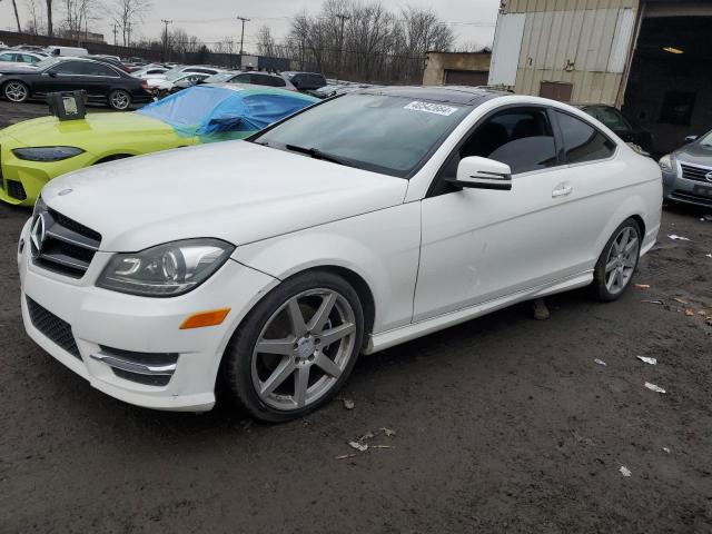 Image 1 of 2014 MERCEDES-BENZ C 250 2014 with VIN WDDGJ4HB2EG192082