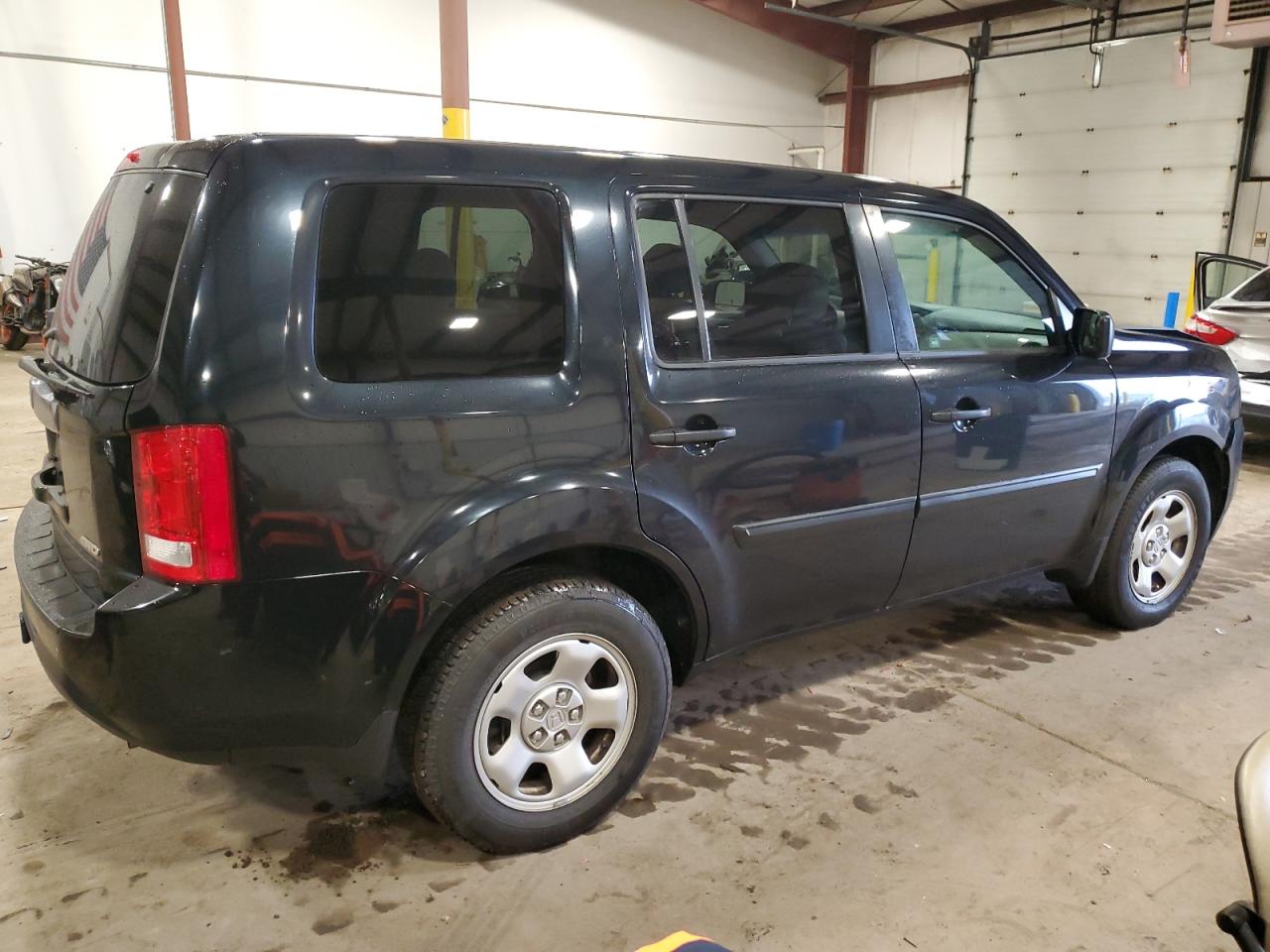 Image 3 of 2012 HONDA PILOT LX 2012 with VIN 5FNYF4H2XCB010829