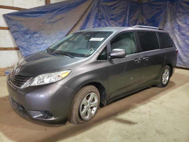 Изображение 1 2015 TOYOTA SIENNA LE 2015 с VIN 5TDKK3DC2FS617284
