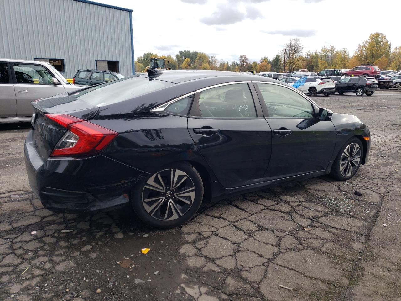 Image 3 of 2018 HONDA CIVIC EXL 2018 with VIN JHMFC1F77JX041180