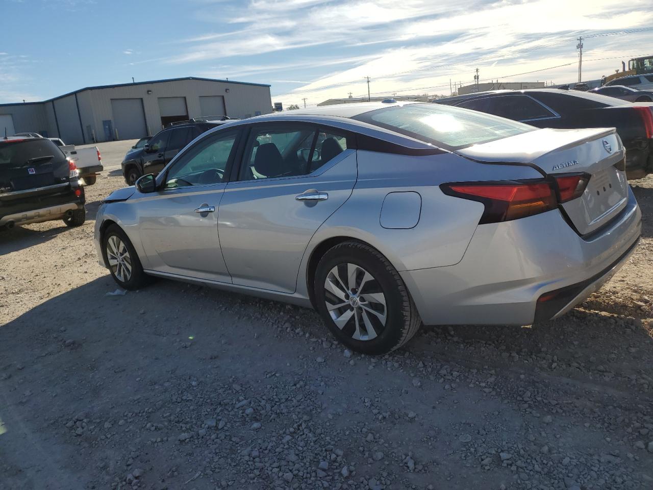 Image 2 of 2019 NISSAN ALTIMA S 2019 with VIN 1N4BL4BV1KC208167