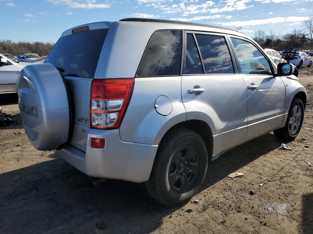 Image 3 of 2007 SUZUKI GRAND VITARA LUXURY 2007 with VIN JS3TD947974201851