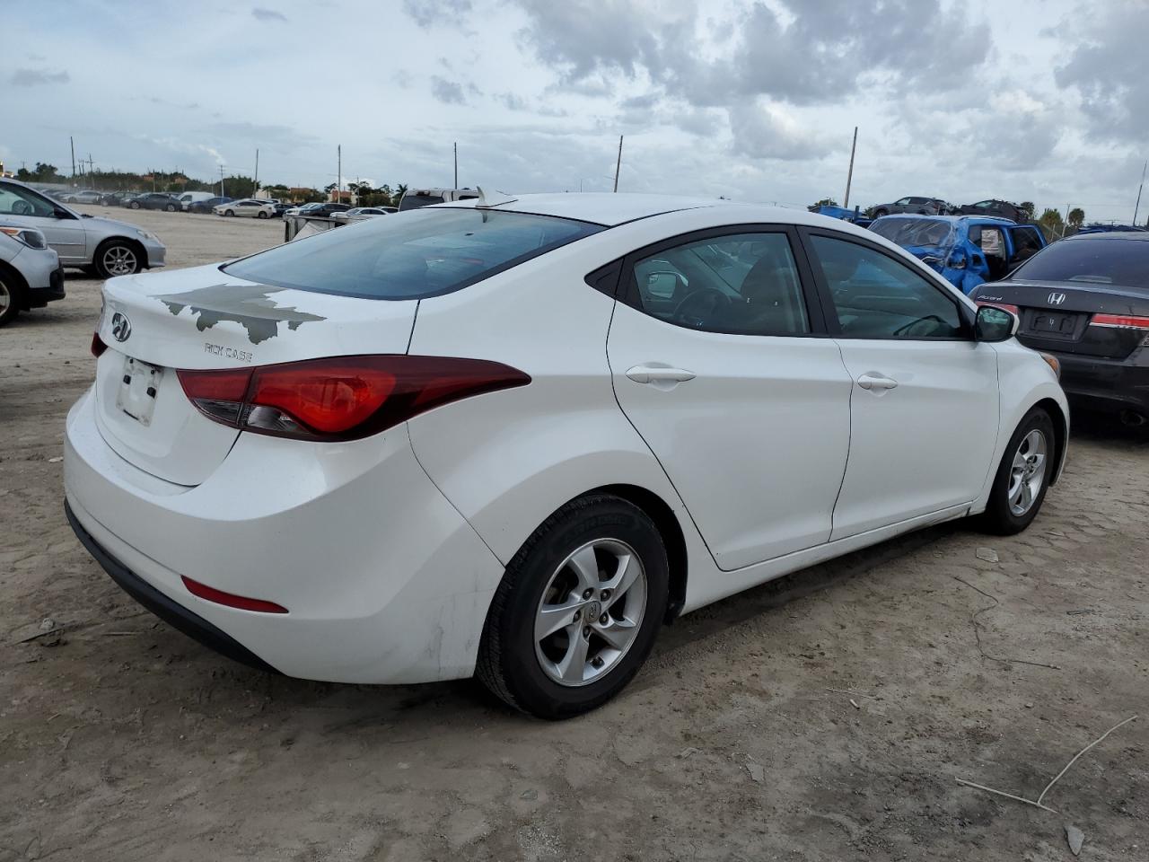 Image 3 of 2015 HYUNDAI ELANTRA SE 2015 with VIN 5NPDH4AE9FH599293