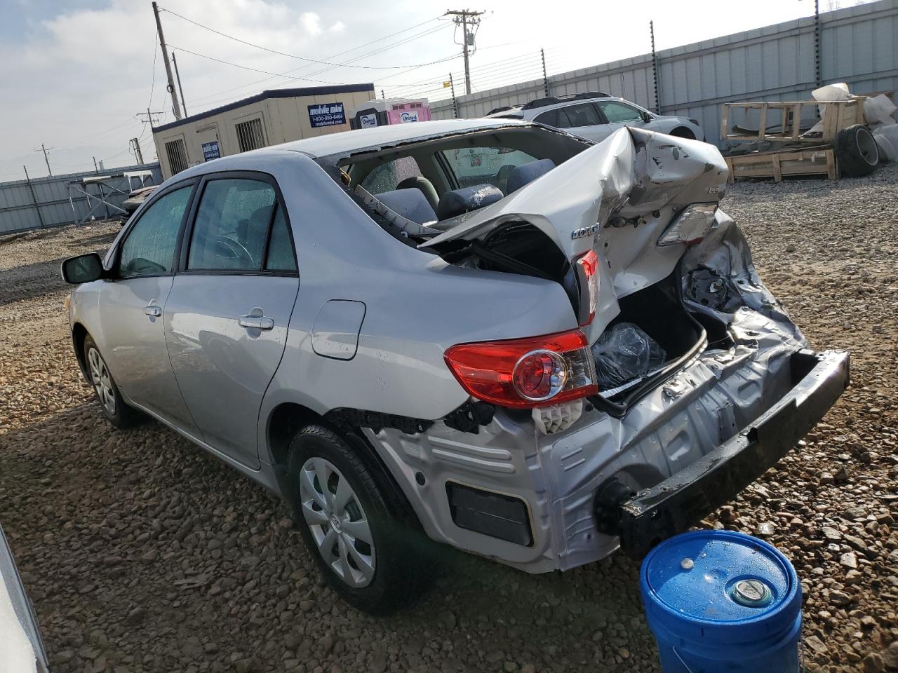 Obraz 2 z 2011 TOYOTA COROLLA BASE 2011 z VIN 2T1BU4EE2BC587450