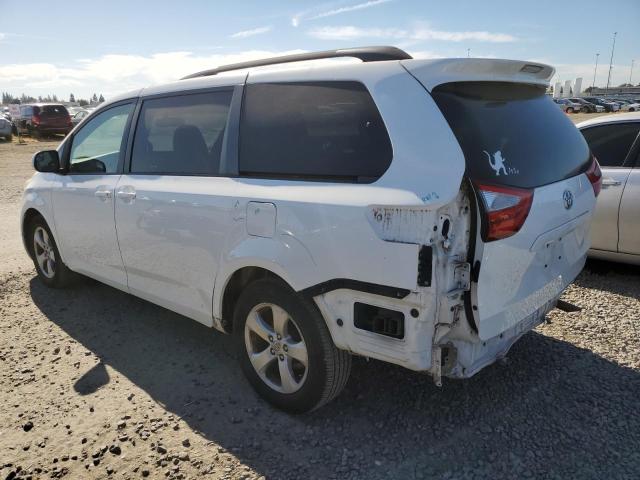 Obraz 2 z 2015 TOYOTA SIENNA LE 2015 z VIN 5TDKK3DC6FS530925