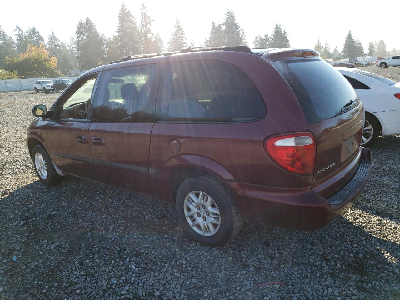 Obraz 2 z 2002 DODGE GRAND CARAVAN SPORT 2002 z VIN 2B4GP44372R733142