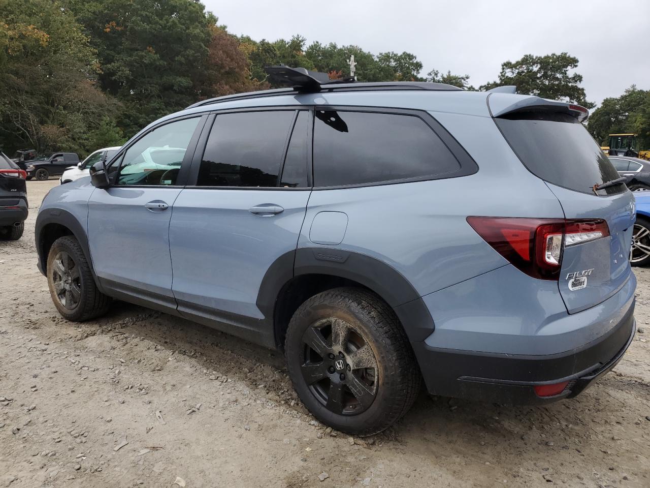 Obraz 2 z Honda Pilot Trailsport 2022 z VIN 5FNYF6H82NB071014