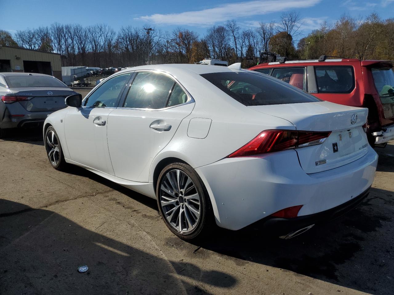 Изображение 2 2018 LEXUS IS 300 2018 с VIN JTHC81D21J5033552