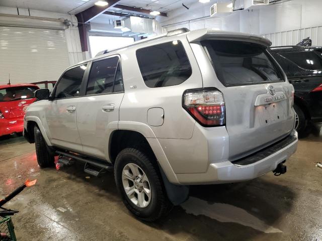 Изображение 2 2023 TOYOTA 4RUNNER SR5 2023 с VIN JTEEU5JR7P5281355