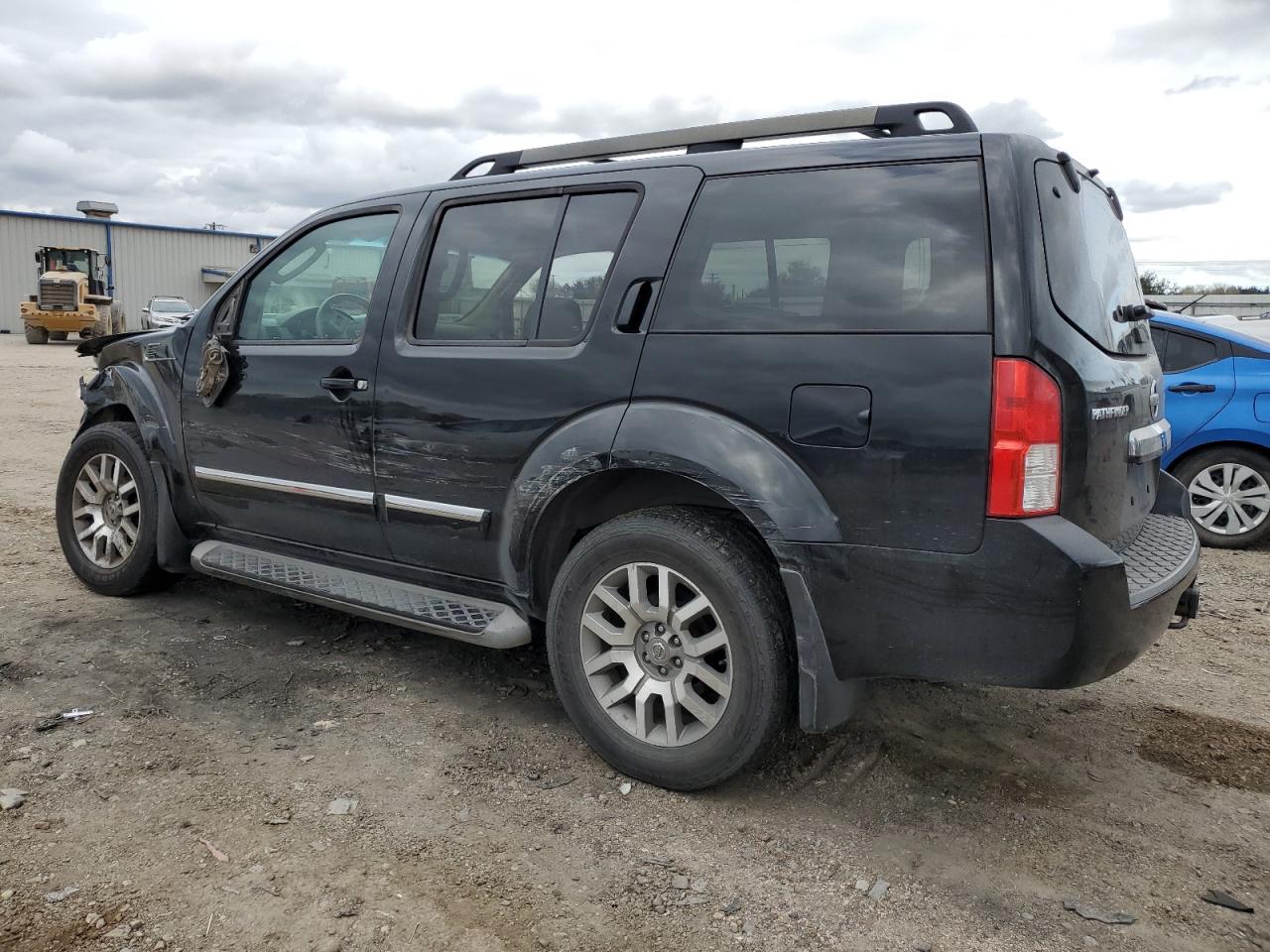 Изображение 2 2010 NISSAN PATHFINDER S 2010 с VIN 5N1AR1NN1AC616676