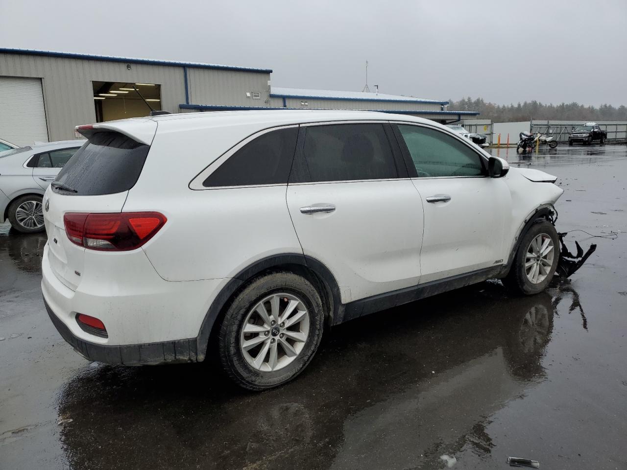 Изображение 3 2019 KIA SORENTO L 2019 с VIN 5XYPGDA35KG437340