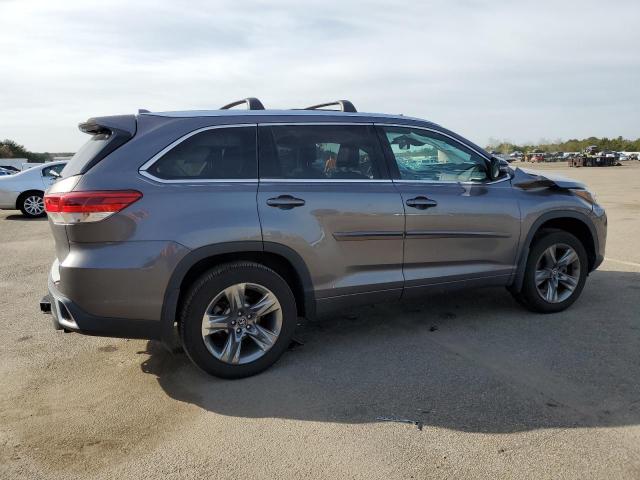 Image 3 of 2018 TOYOTA HIGHLANDER LIMITED 2018 with VIN 5TDDZRFH8JS838705