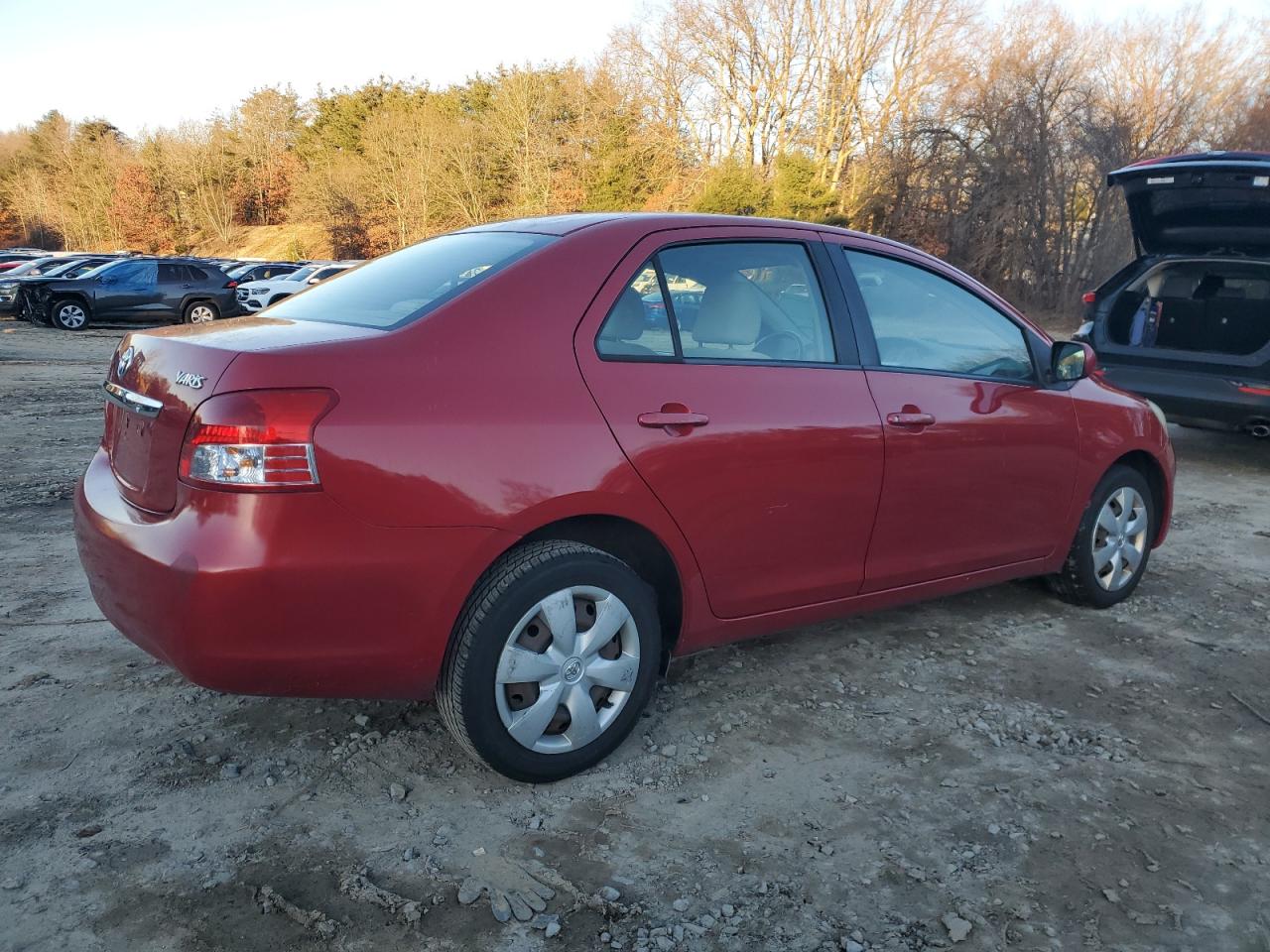 Image 3 of 2007 TOYOTA YARIS  2007 with VIN JTDBT923771185504