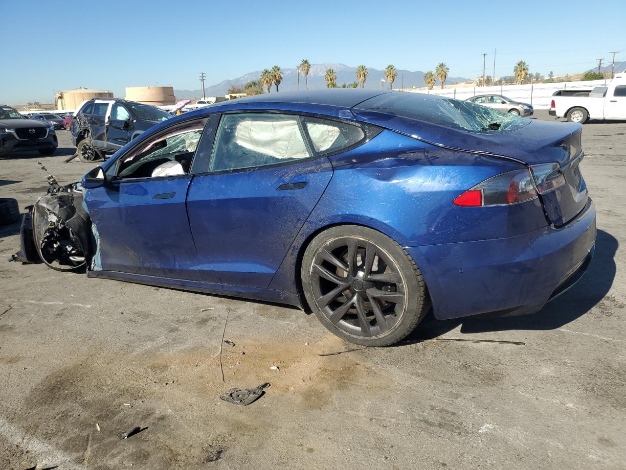 Obraz 2 z 2021 TESLA MODEL S  2021 z VIN 5YJSA1E59MF430536