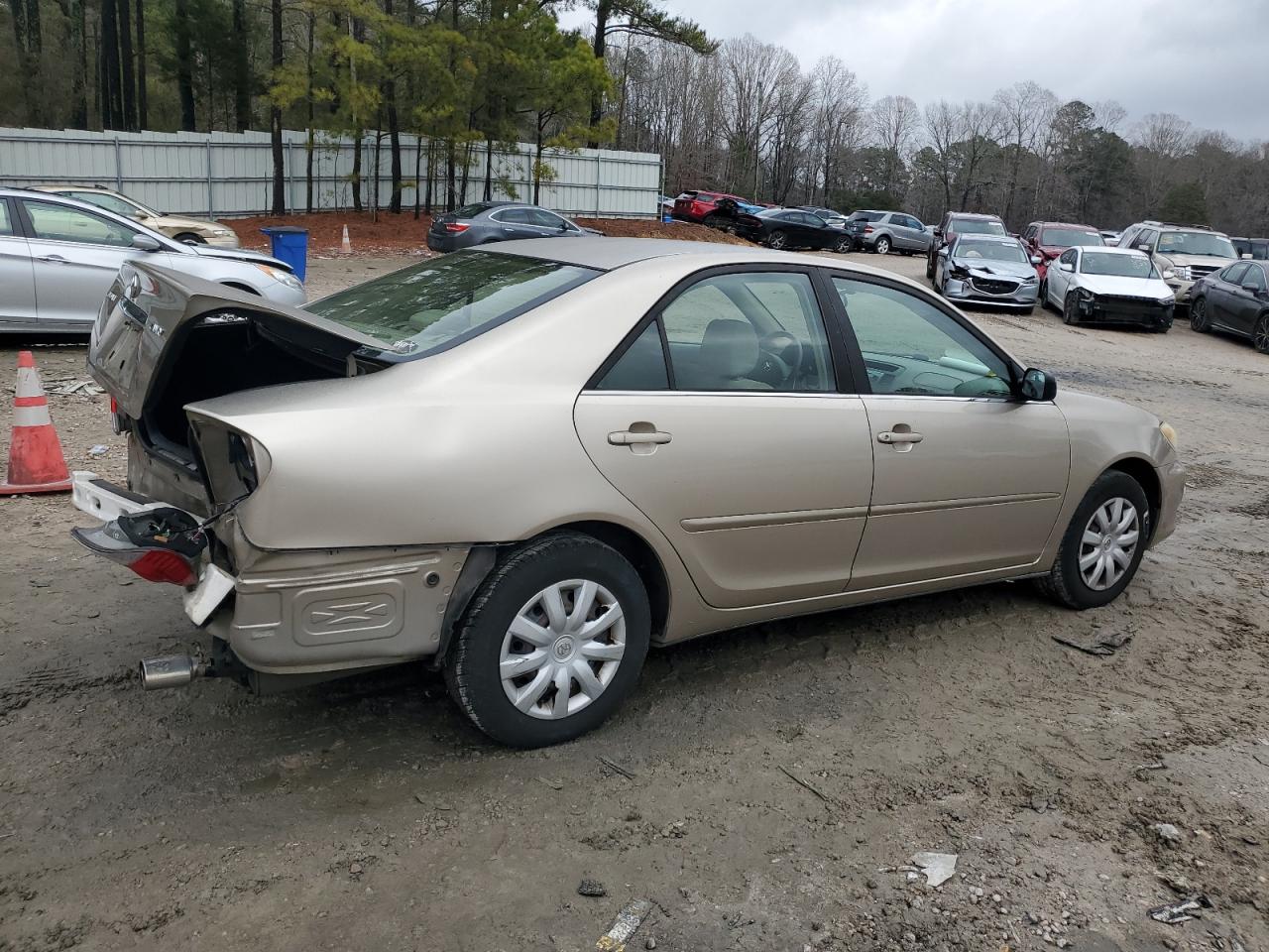 Obraz 3 z 2006 TOYOTA CAMRY LE 2006 z VIN JTDBE32K963048436