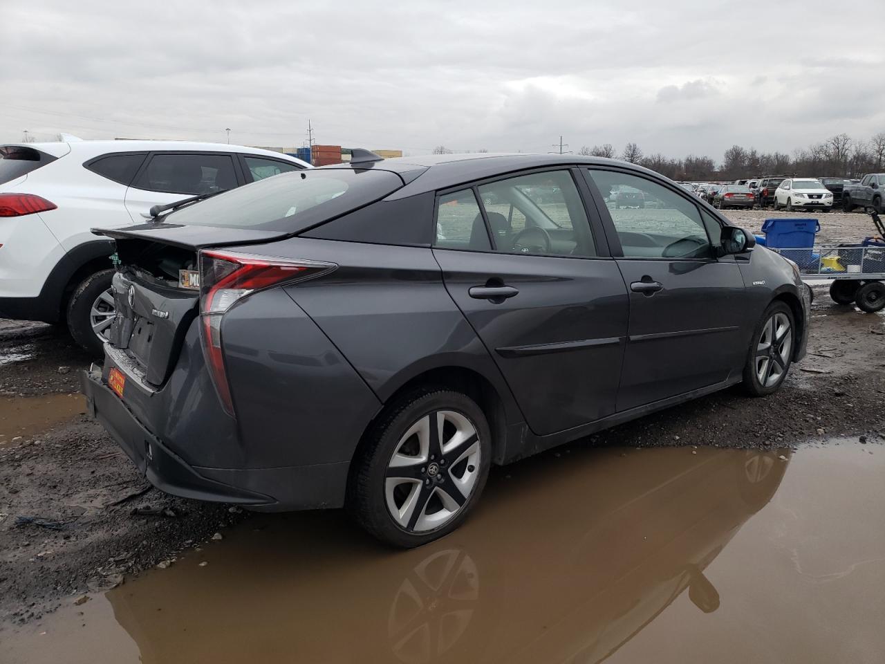 Image 3 of 2016 TOYOTA PRIUS  2016 with VIN JTDKARFU1G3520978