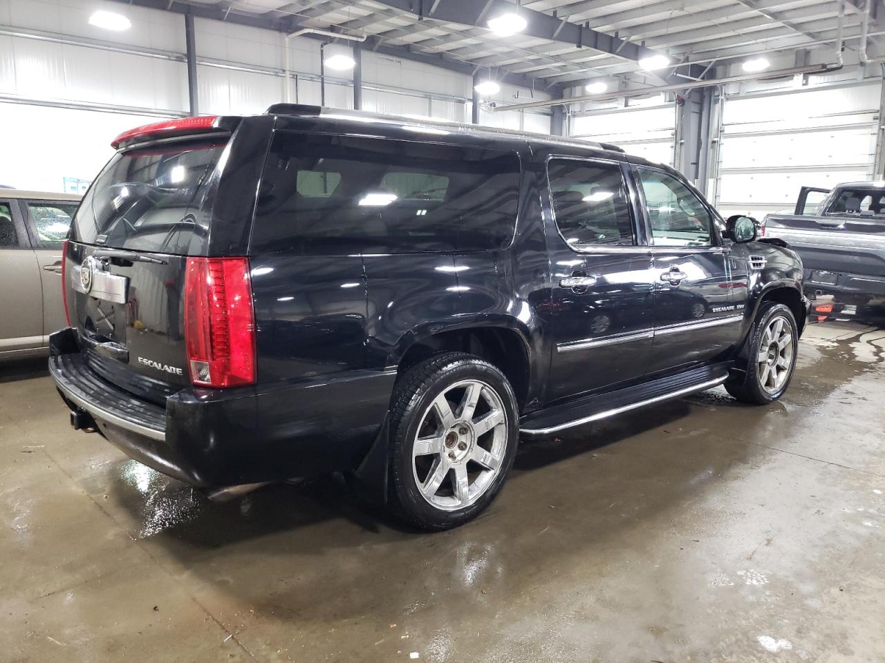 Изображение 3 2010 CADILLAC ESCALADE ESV LUXURY 2010 с VIN 1GYUKHEF8AR251136