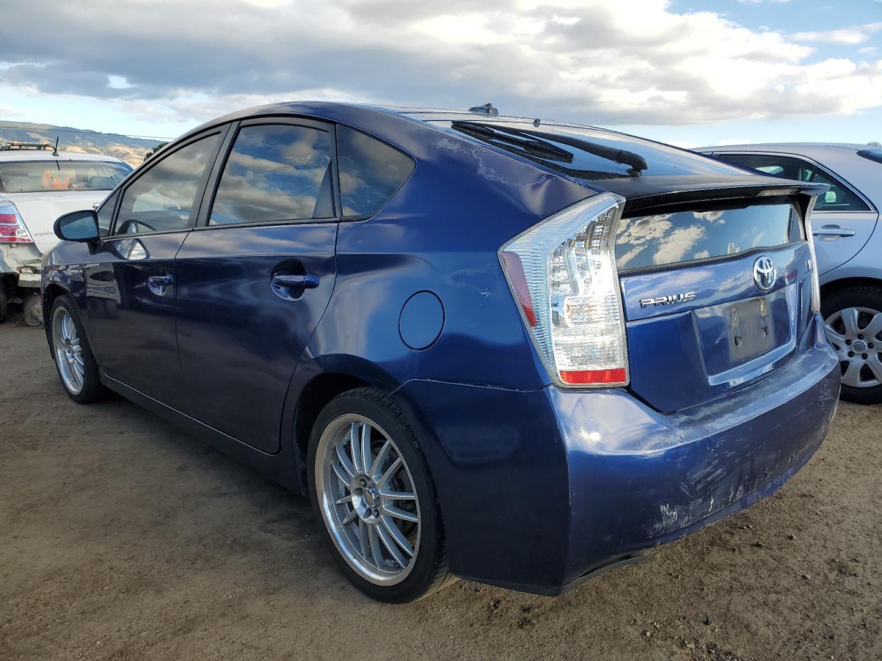 Image 2 of 2010 TOYOTA PRIUS  2010 with VIN JTDKN3DU9A5092755