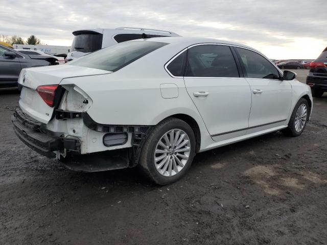 Image 3 of 2017 VOLKSWAGEN PASSAT SE 2017 with VIN 1VWBT7A37HC033568