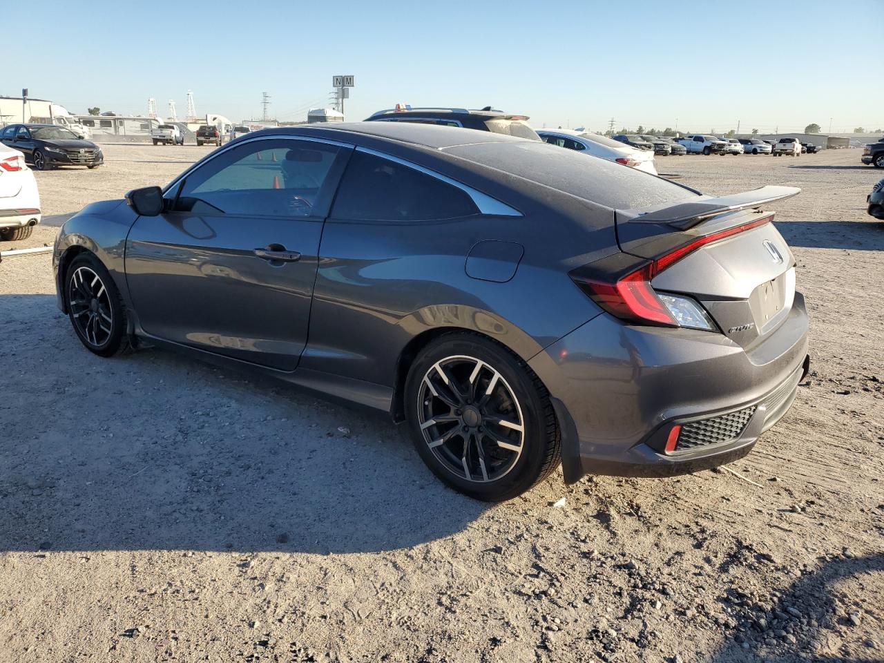 Изображение 2 2017 HONDA CIVIC LX 2017 с VIN 2HGFC4B01HH308065