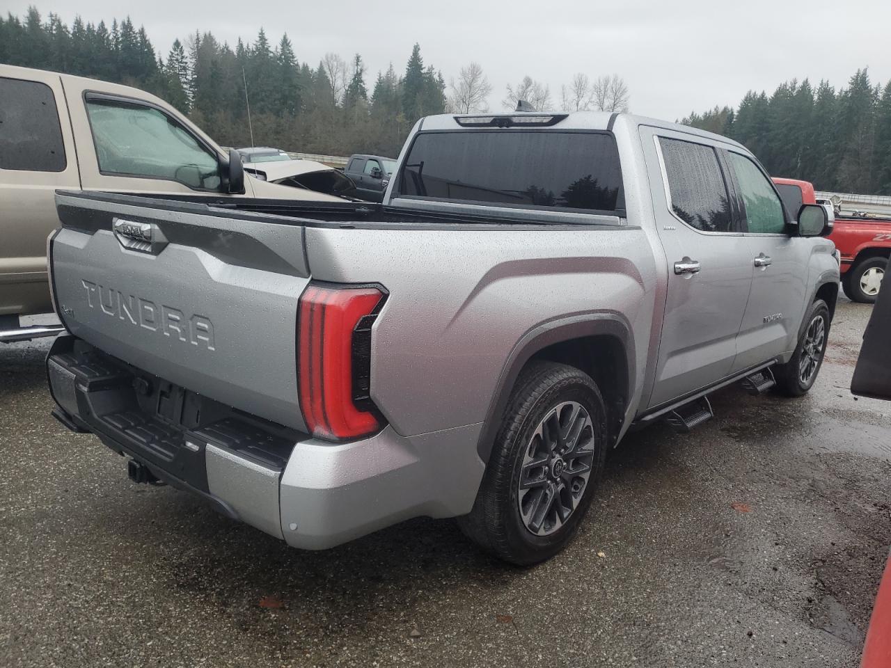 Obraz 3 z 2023 TOYOTA TUNDRA CREWMAX LIMITED 2023 z VIN 5TFJA5DB5PX070704