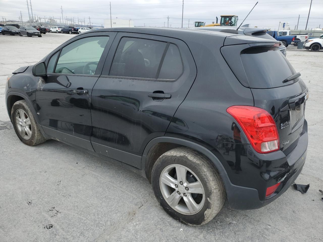Image 2 of 2019 CHEVROLET TRAX LS 2019 with VIN 3GNCJKSB1KL213122