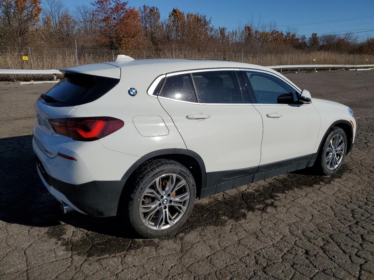 Изображение 3 2022 BMW X2 XDRIVE28I 2022 с VIN WBXYJ1C08N5U23519