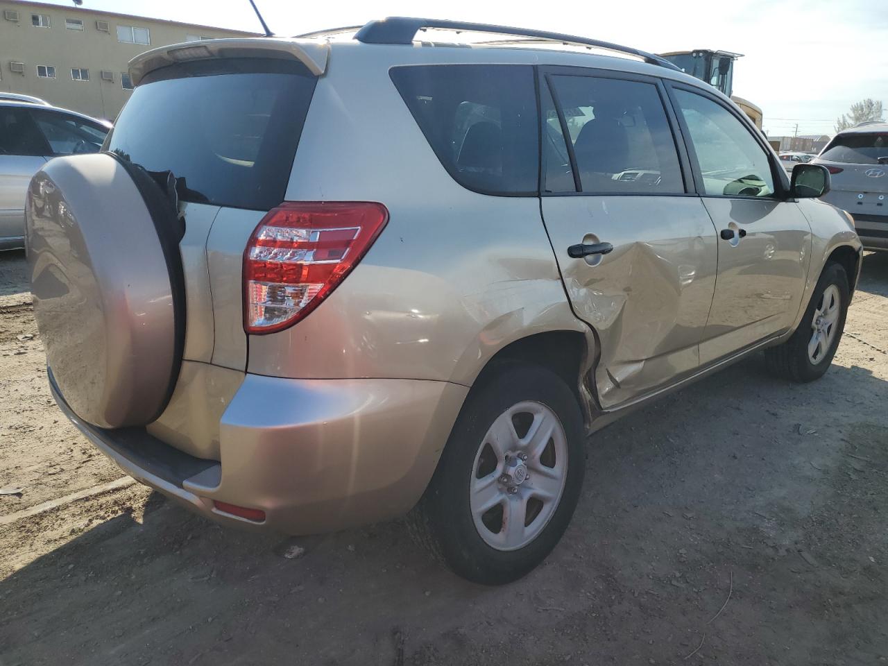 Image 3 of 2011 TOYOTA RAV4  2011 with VIN 2T3KF4DV1BW066396
